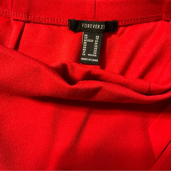 Red skort - Picture 4 of 4